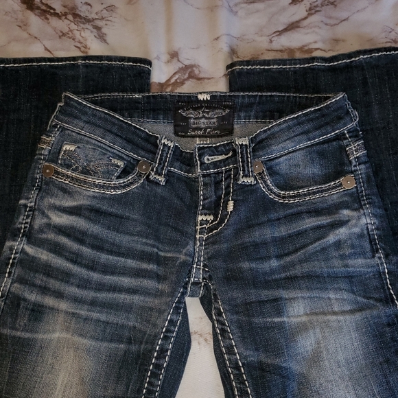 Jeans - Picture 2 of 2